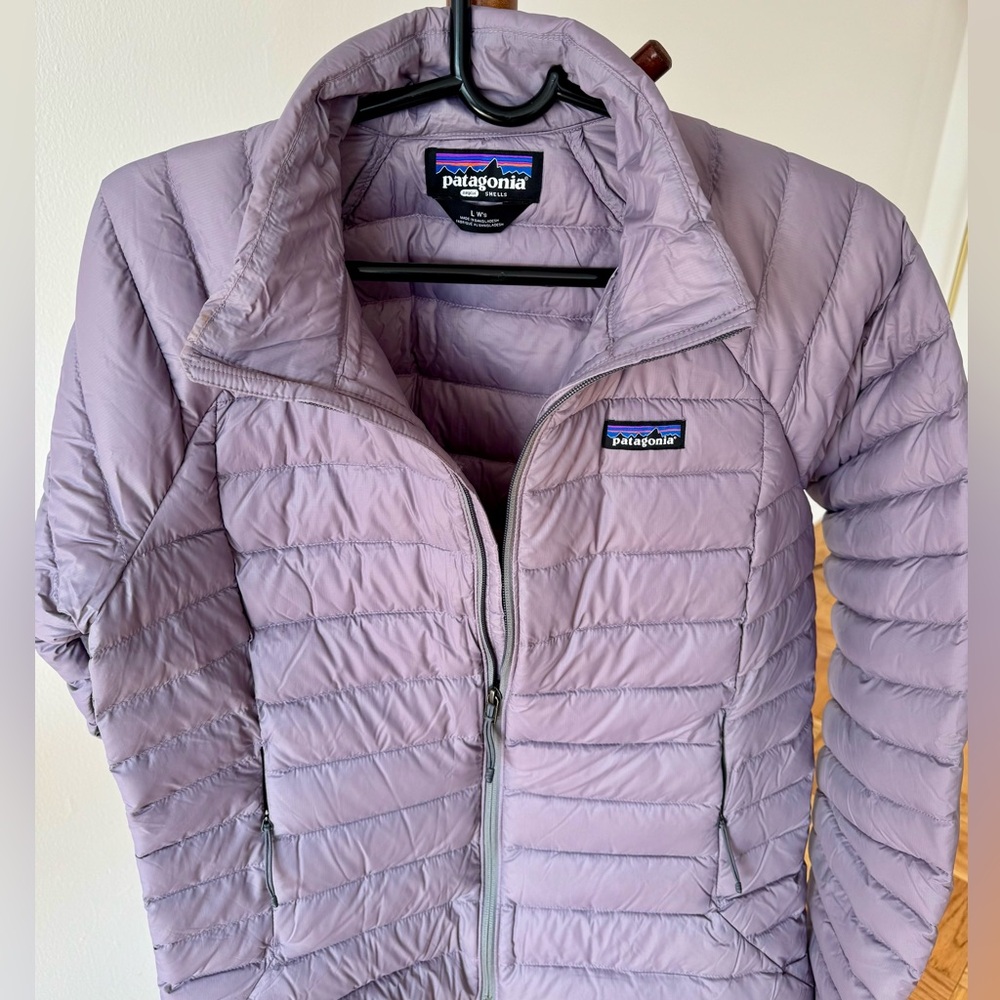 Patagonia Women’s Down Sweater Lightweight Quilted Jacket - Lavender - Picture 4 of 8